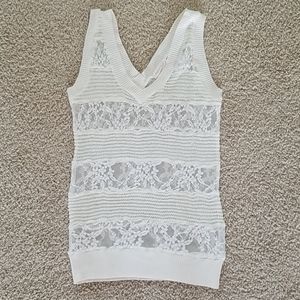Women's lacy sleeveless top